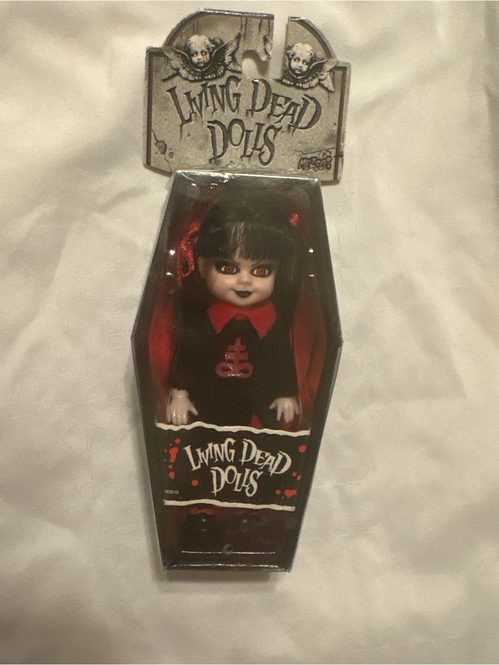 Mezco Living Dead Dolls 2001 Mini Series 2 Kitty SEALED
